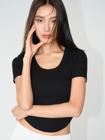 Moning Round Neck Top-The Black Bow-