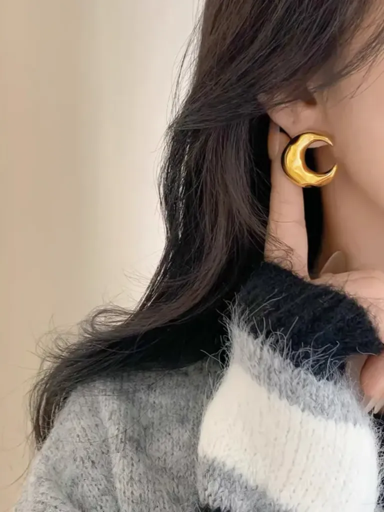 Loo-Na Moon Ear Studs