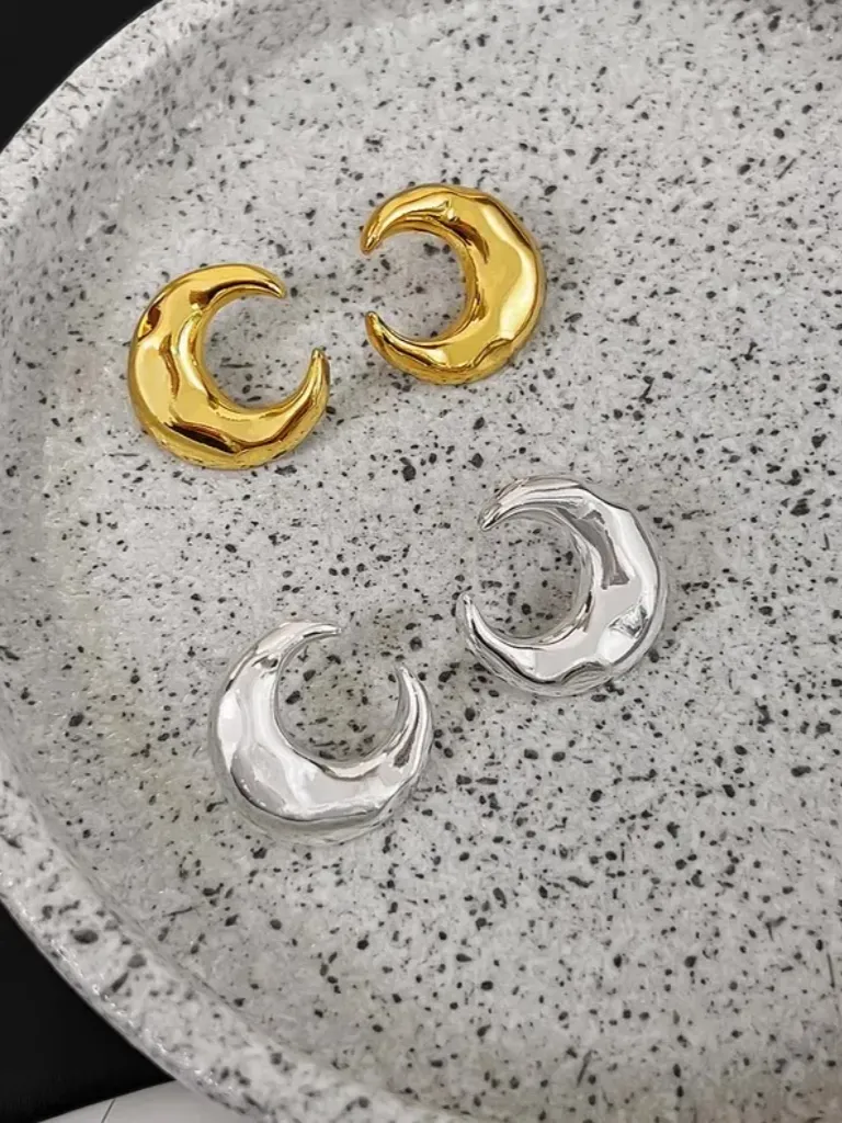 Loo-Na Moon Ear Studs