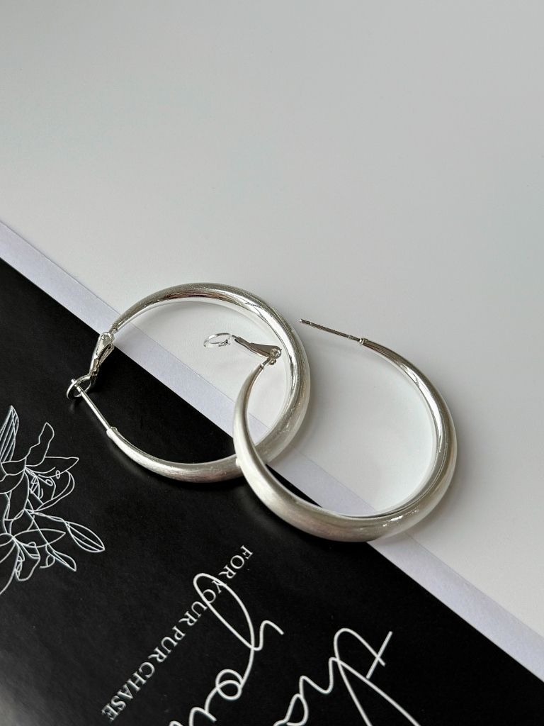 Zahra Frosted Hoop Earrings