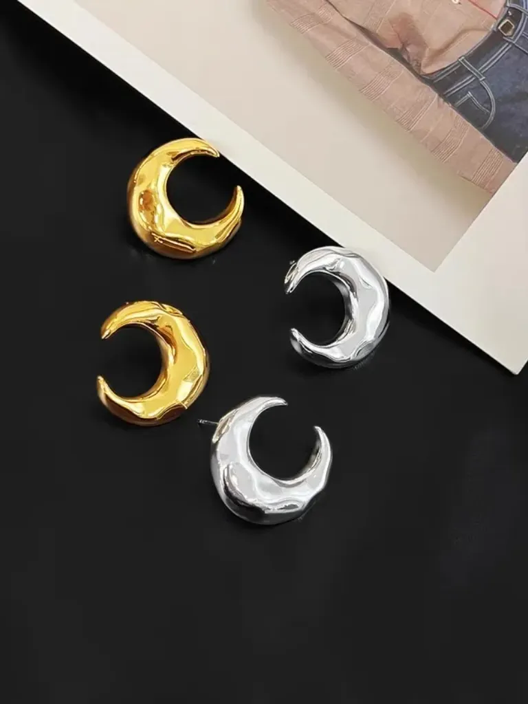Loo-Na Moon Ear Studs