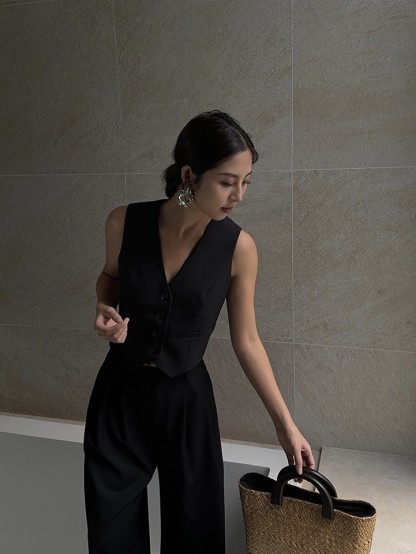 Senya Tailored Sleeveless Waistcoat-The Black Bow-