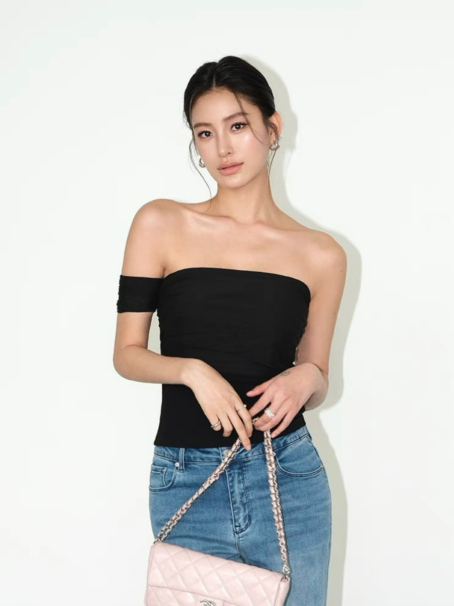 Khloe Asymmetric Shoulder Top