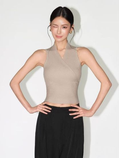 Remi Structured V-Neck Knit Top
