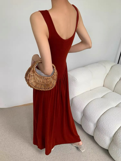 Lucy Round Neck Sleeveless Maxi Dress