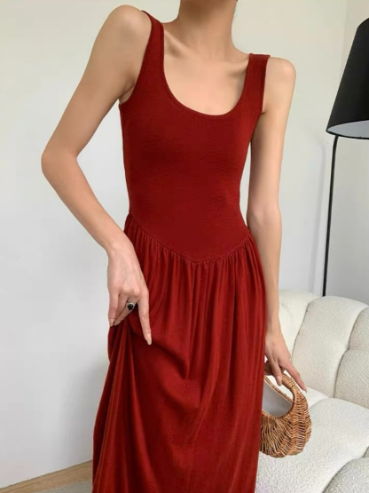 Lucy Round Neck Sleeveless Maxi Dress