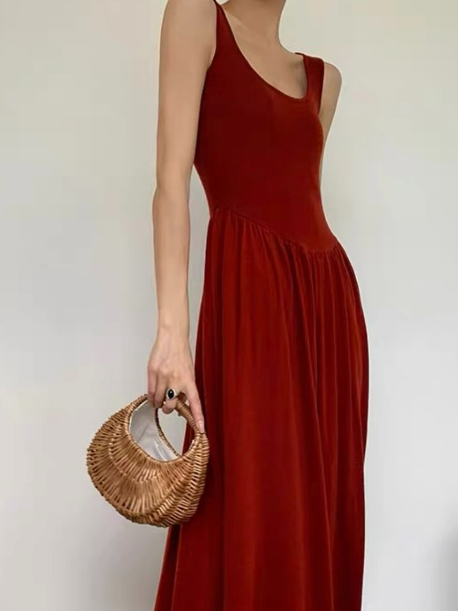 Lucy Round Neck Sleeveless Maxi Dress