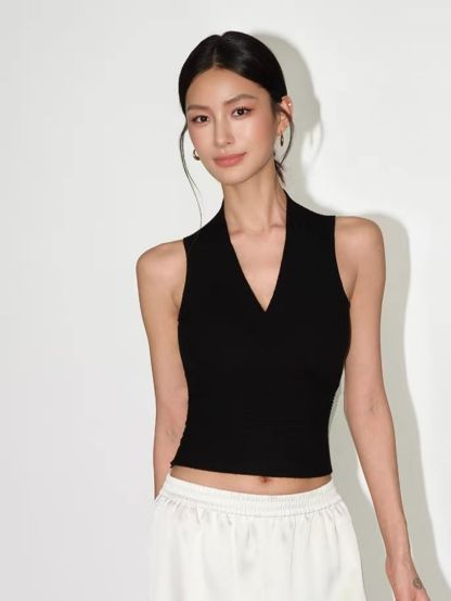 Remi Structured V-Neck Knit Top