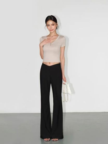 Rubby Buttoned Knit Top