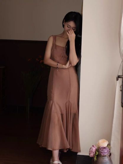 Hong Yu Square Neck Mermaid Dress (Discounted-S size)-The Black Bow-