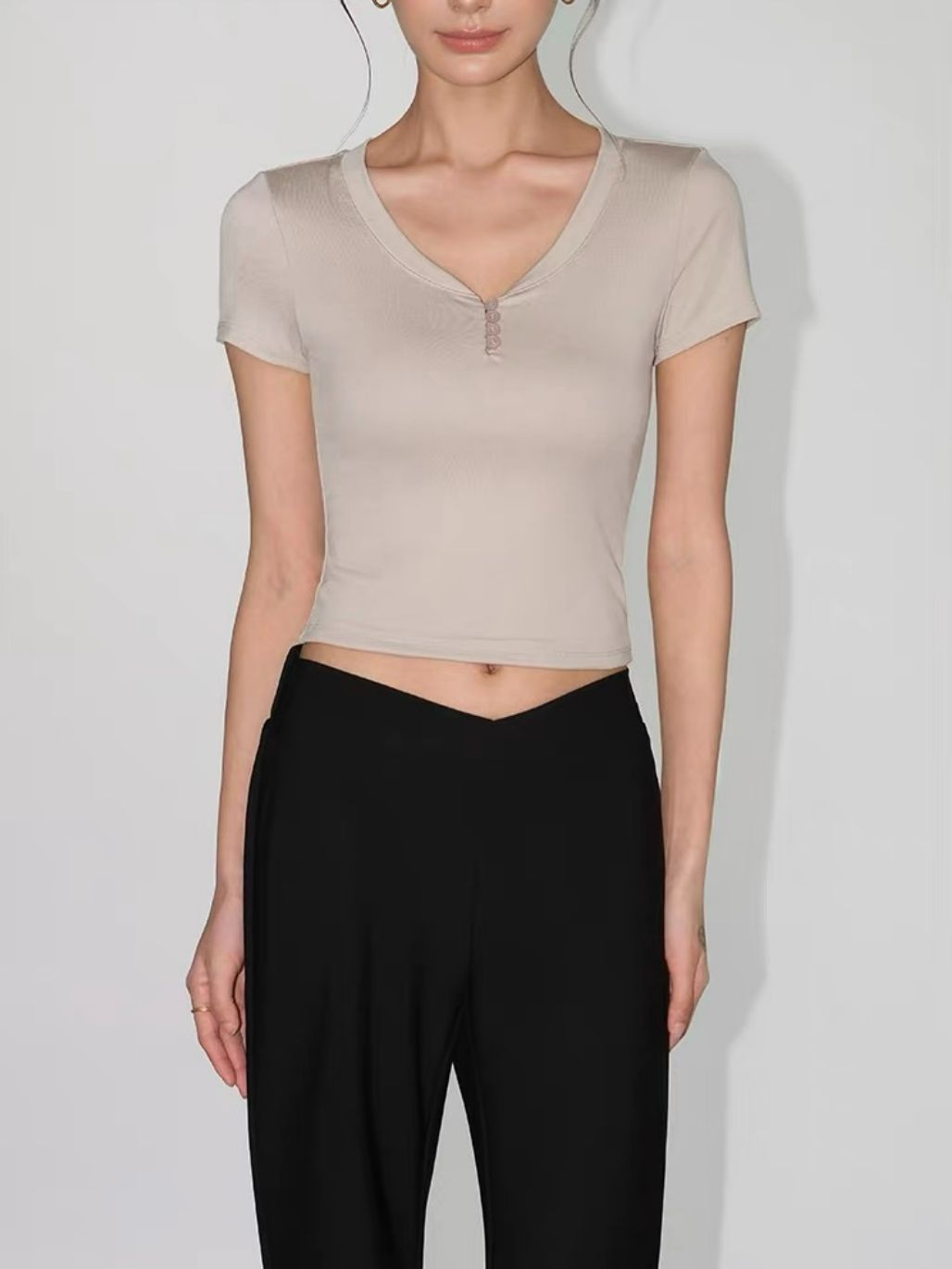 Rubby Buttoned Knit Top