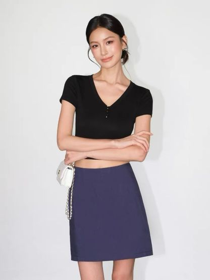Rubby Buttoned Knit Top