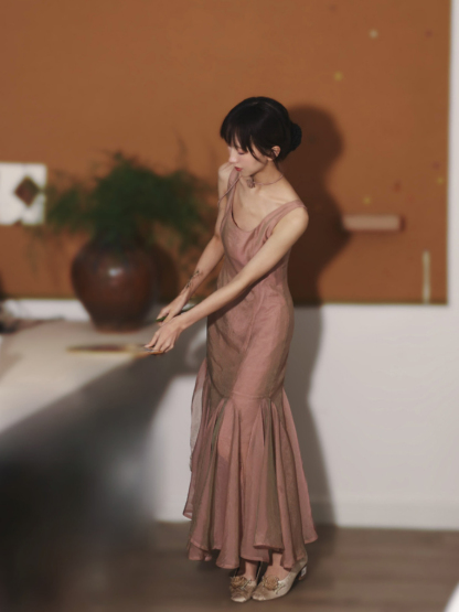 Hong Yu Square Neck Mermaid Dress (Discounted-S size)-The Black Bow-
