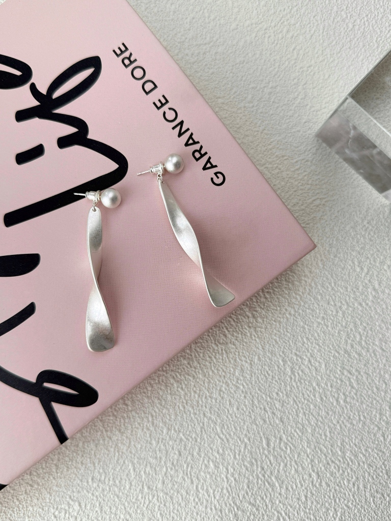 Lilit Frosted Ripple Earrings