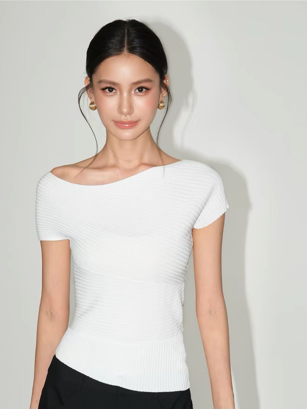 Ria One Shoulder Ribbed Knit Top