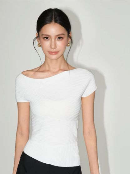 Ria One Shoulder Ribbed Knit Top
