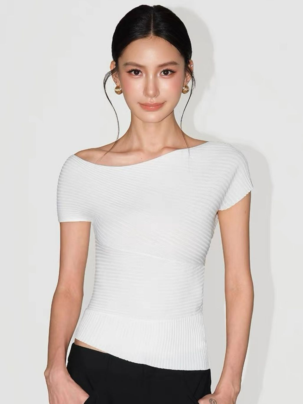 Ria One Shoulder Ribbed Knit Top