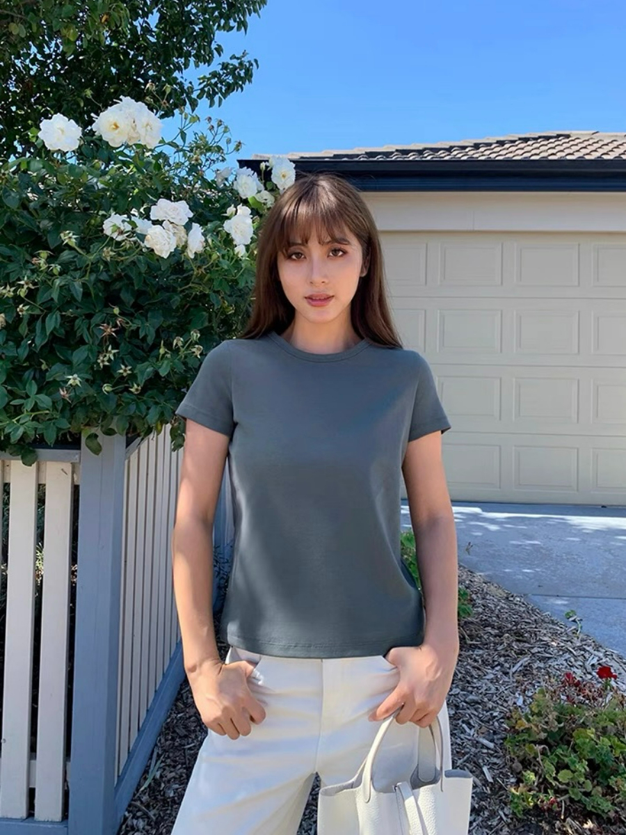 Kira Basic Tee