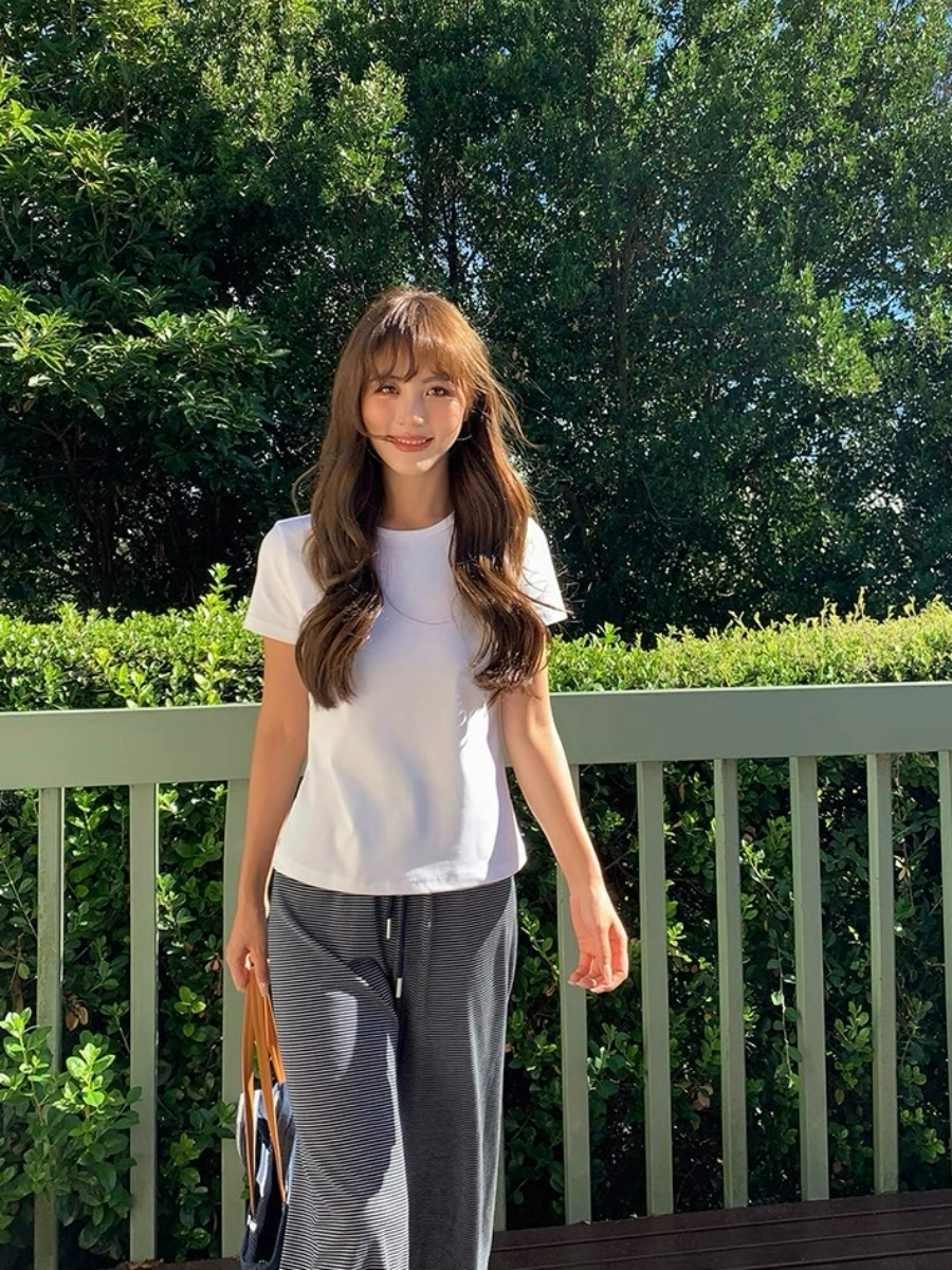 Kira Basic Tee