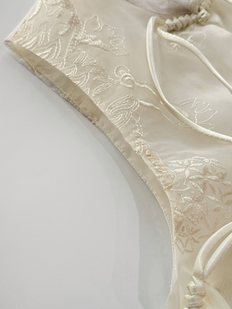 Hai Ren Oriental Embroidered Organza Vest Top (TP111)