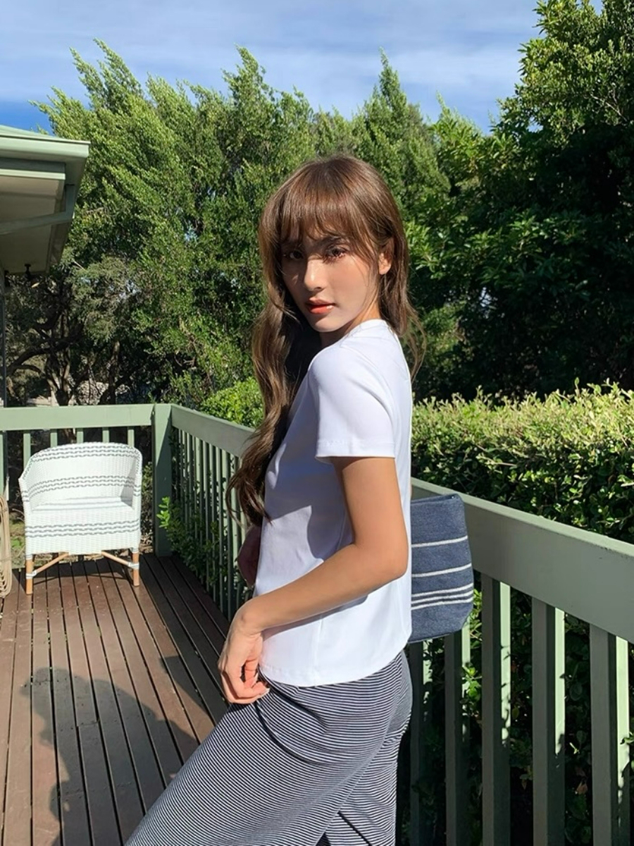 Kira Basic Tee