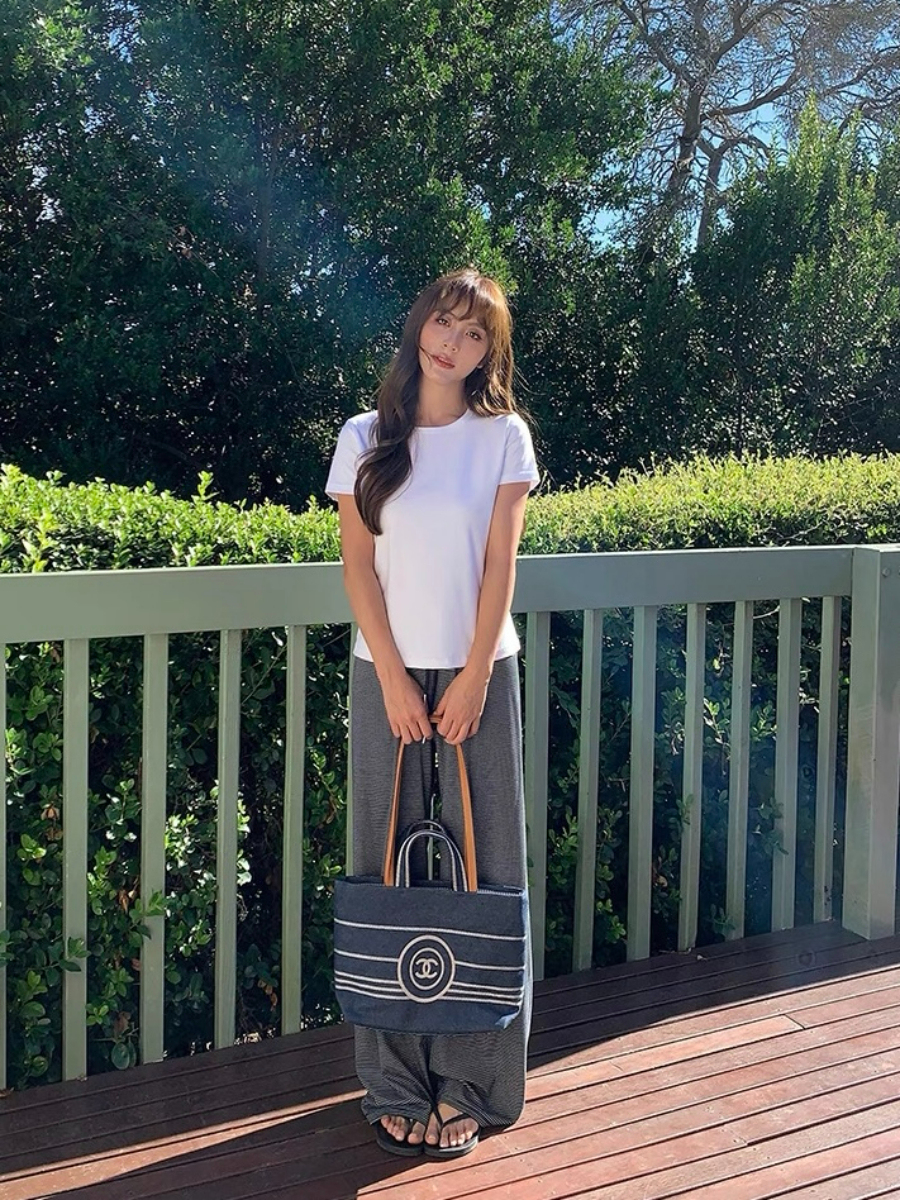 Kira Basic Tee