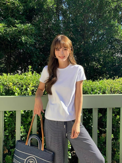 Kira Basic Tee