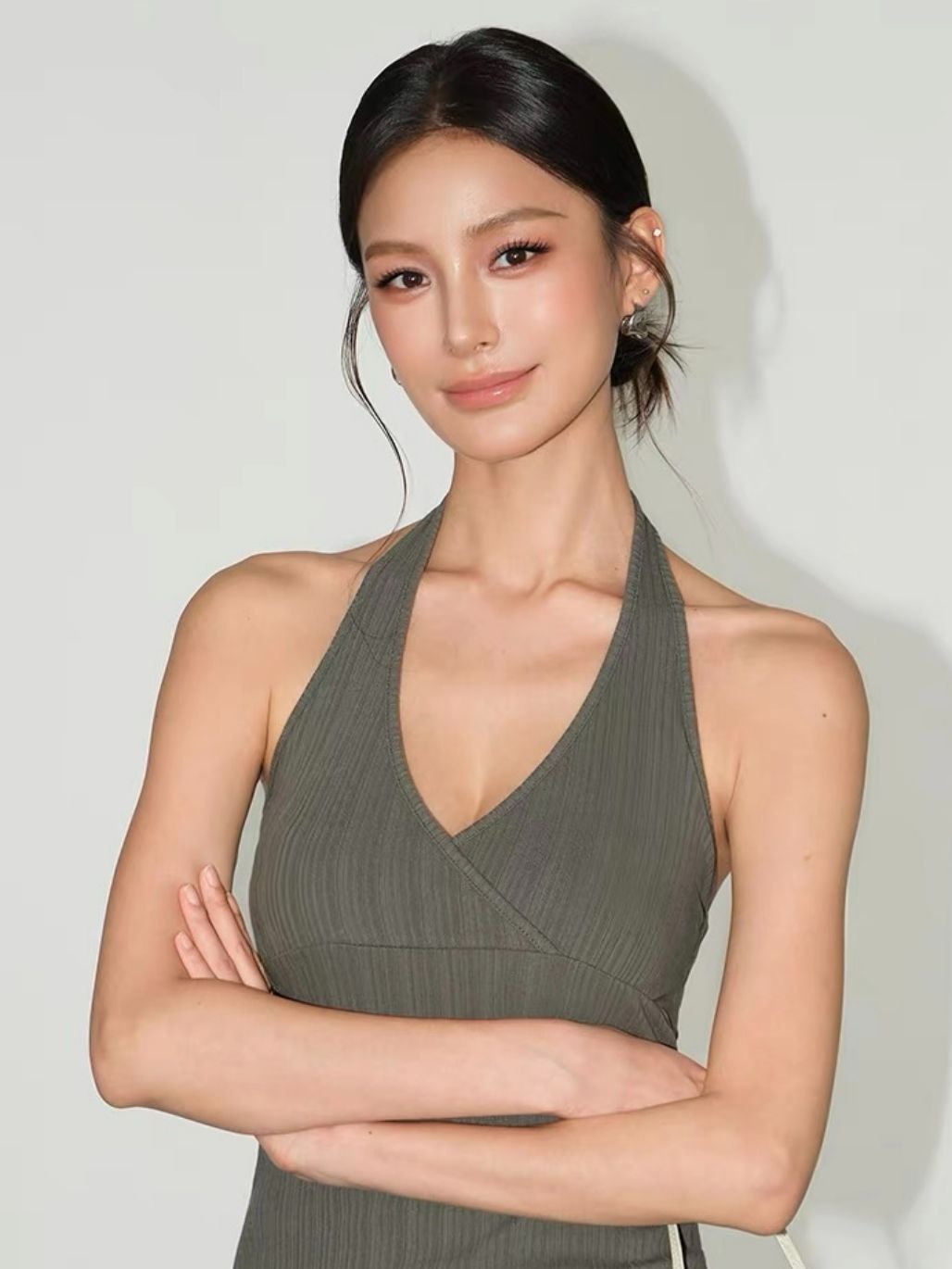 Reign Halter Neck Knit Top