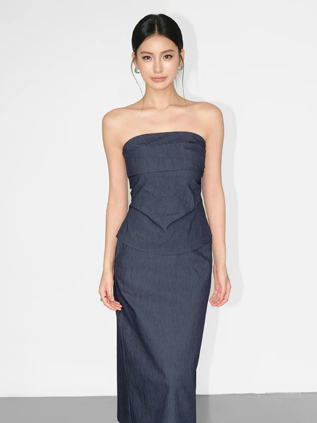 Raven Pleated Tube Top & Midi Skirt (Sold seperately）