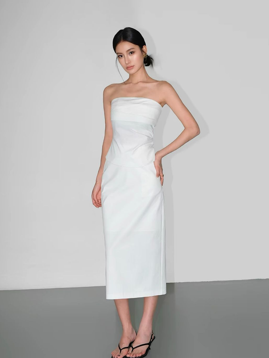 Raven Pleated Tube Top & Midi Skirt (Sold seperately）