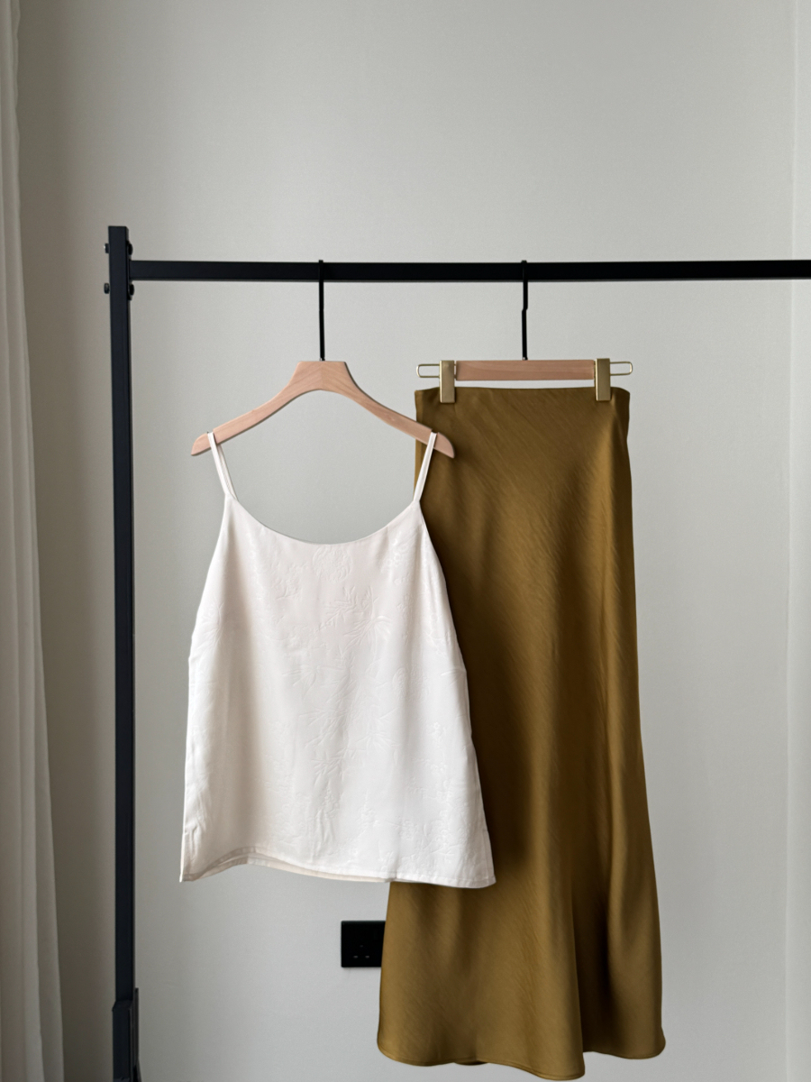 Audrey Textured Satin Bias Cutting Skirt-The Black Bow-