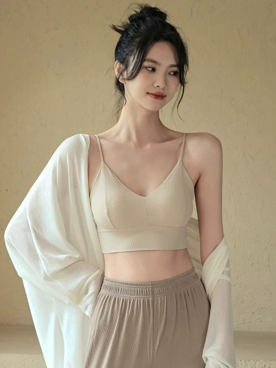 Banilla V-Neck Padded Top