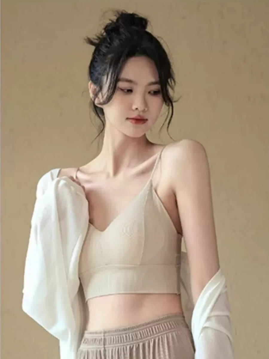 Banilla V-Neck Padded Top