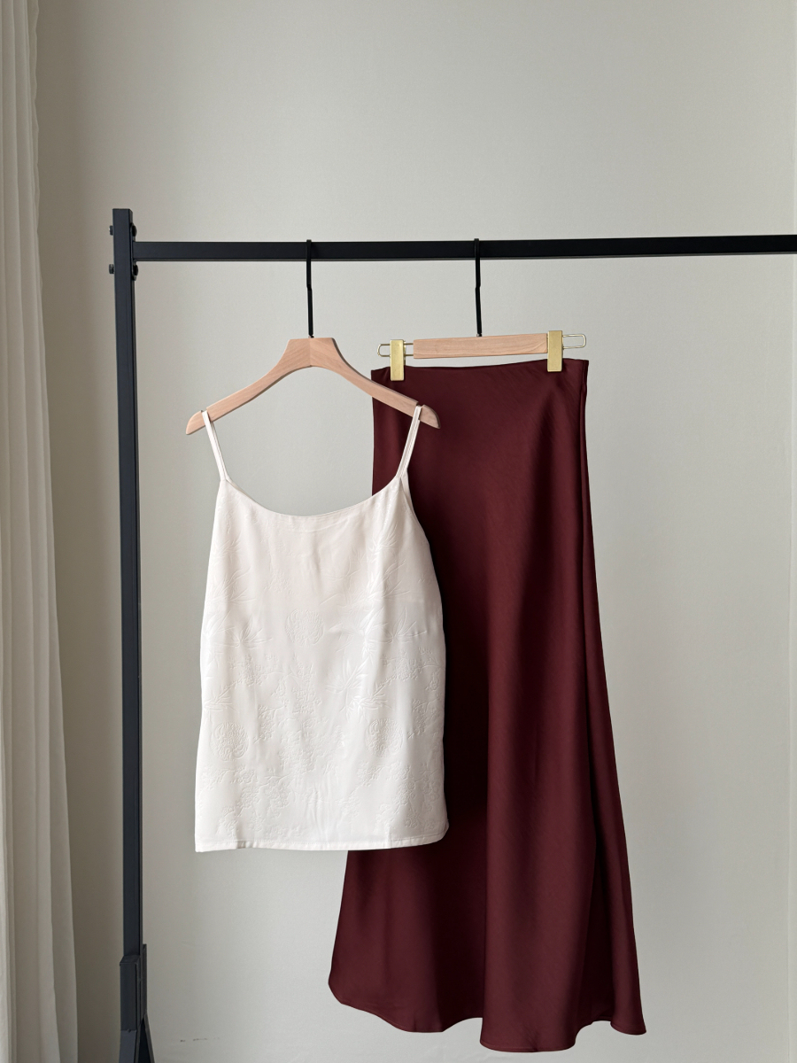 Audrey Textured Satin Bias Cutting Skirt-The Black Bow-