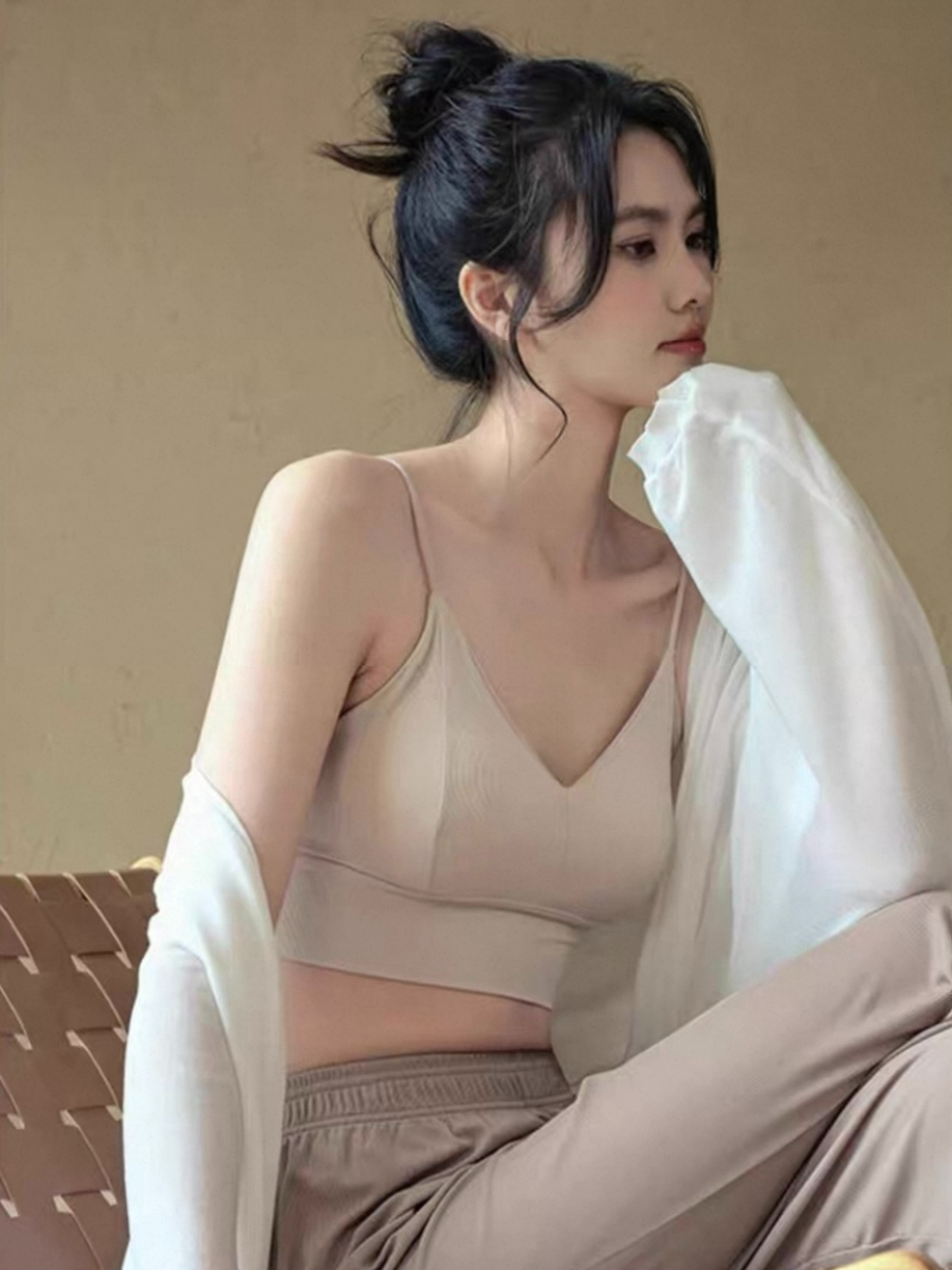 Banilla V-Neck Padded Top