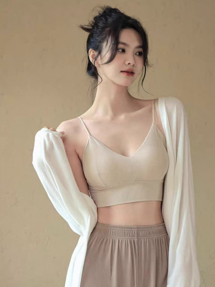 Banilla V-Neck Padded Top