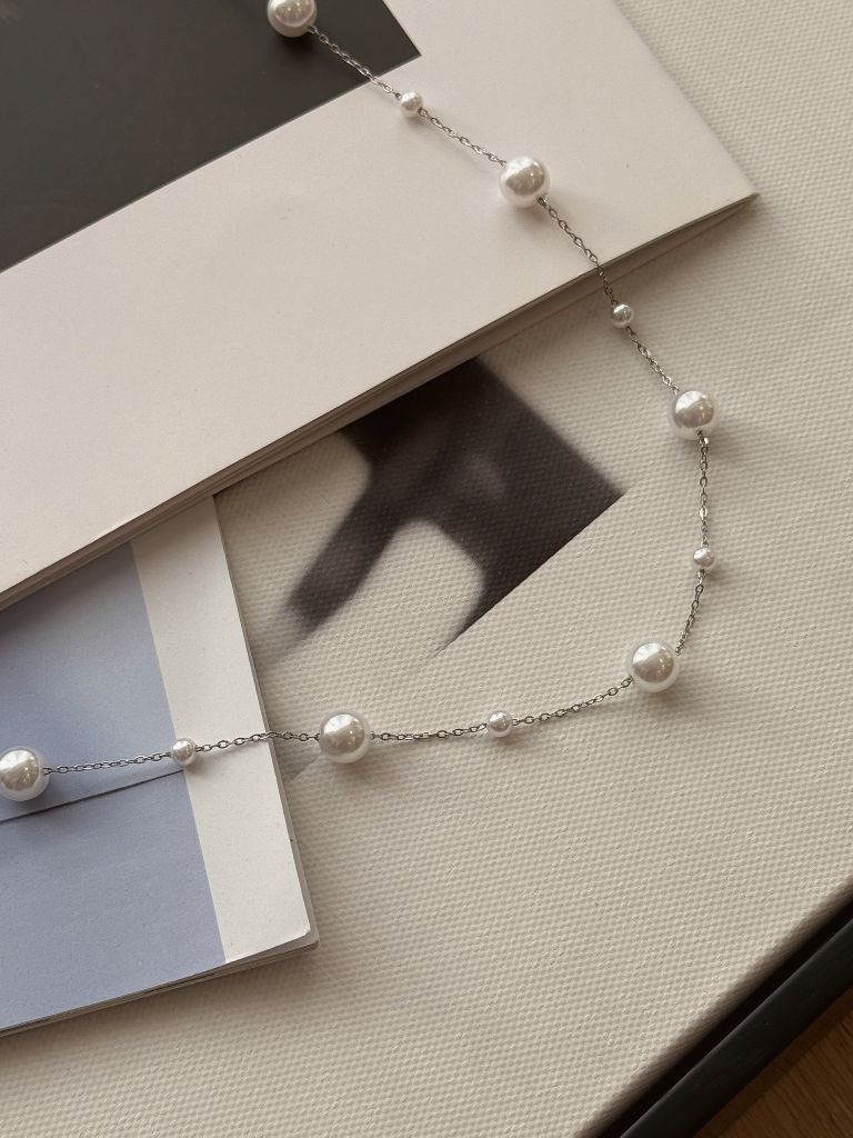 Bora Staion Pearl Necklace