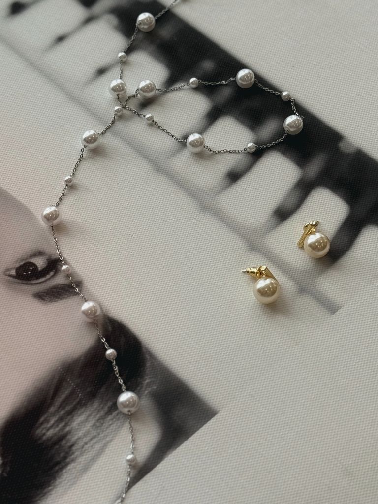 Bora Staion Pearl Necklace