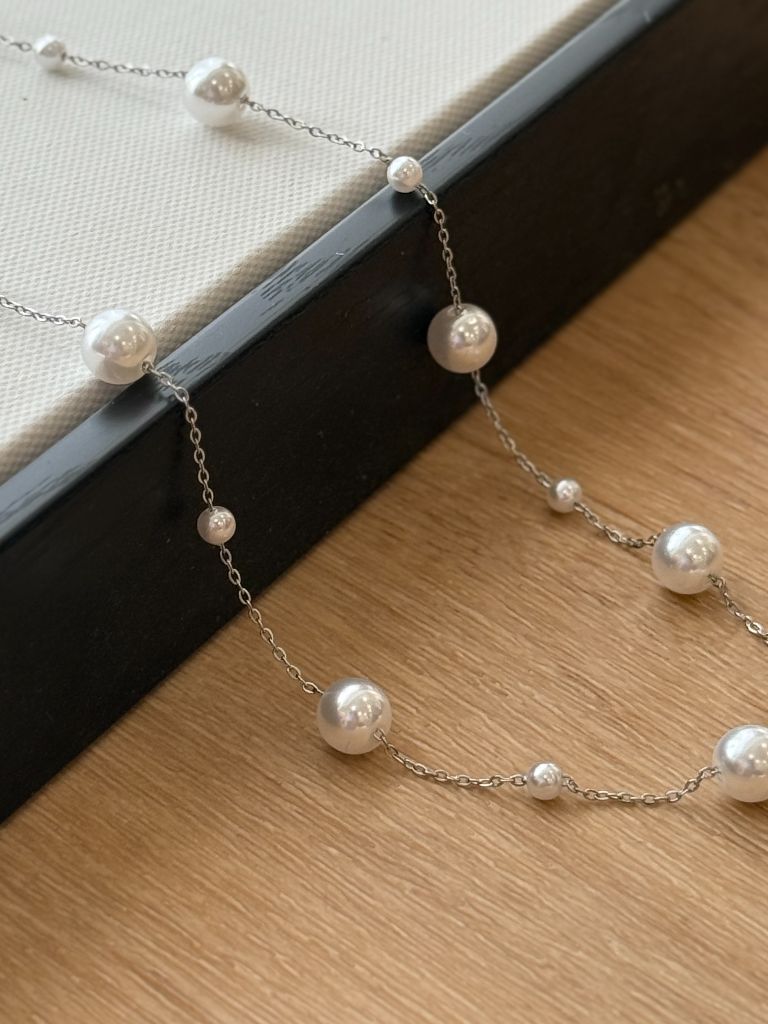 Bora Staion Pearl Necklace