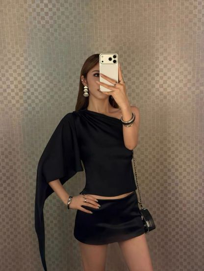 Reenus Flowy Hem One Shoulder Satin Top