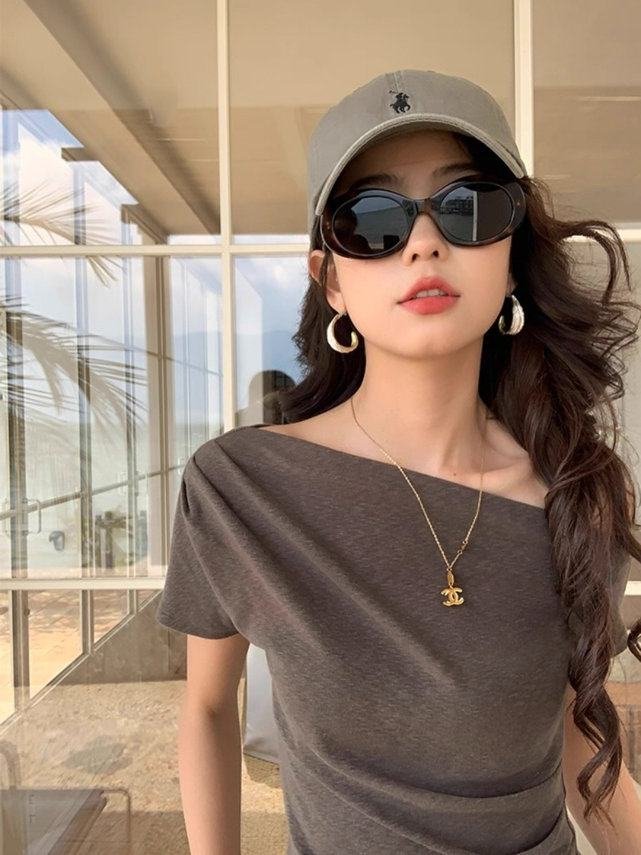 Leen One Shoulder Knit Top