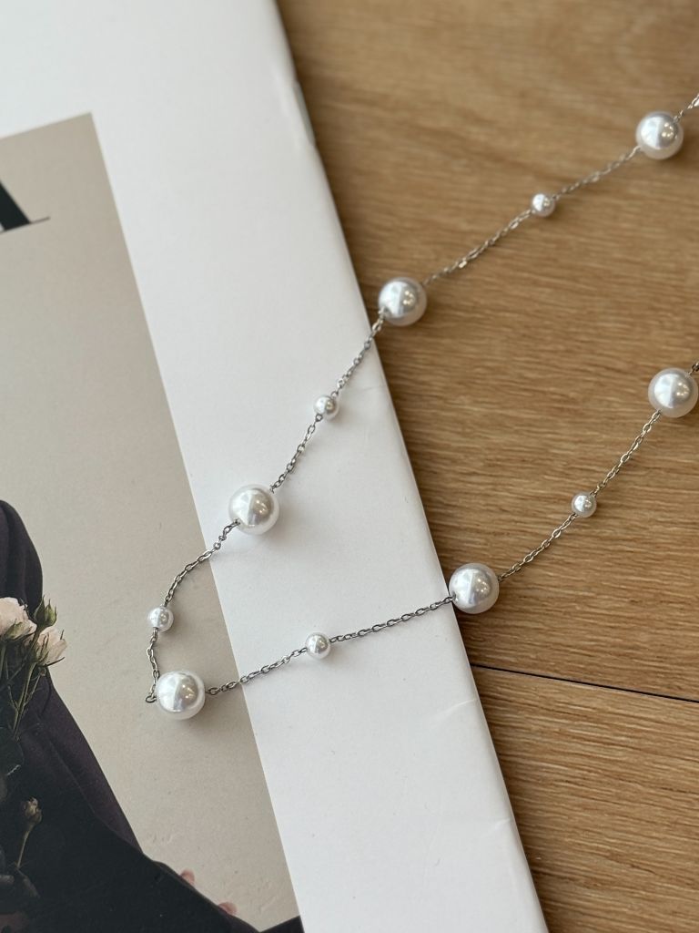 Bora Staion Pearl Necklace