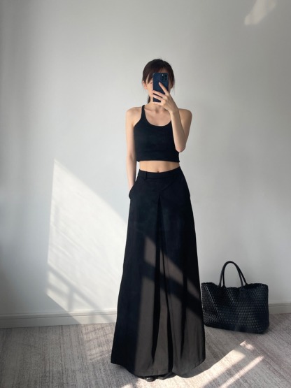 Yanelis Culottes -The Black Bow-