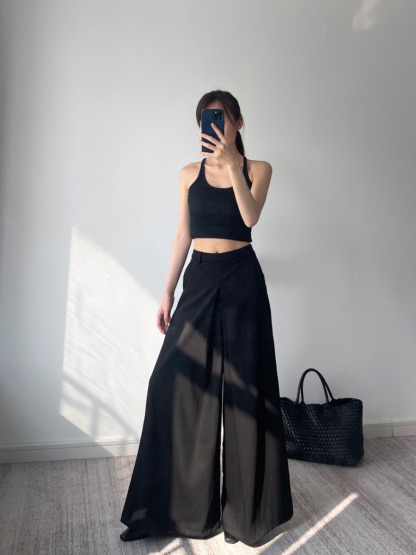 Yanelis Culottes -The Black Bow-
