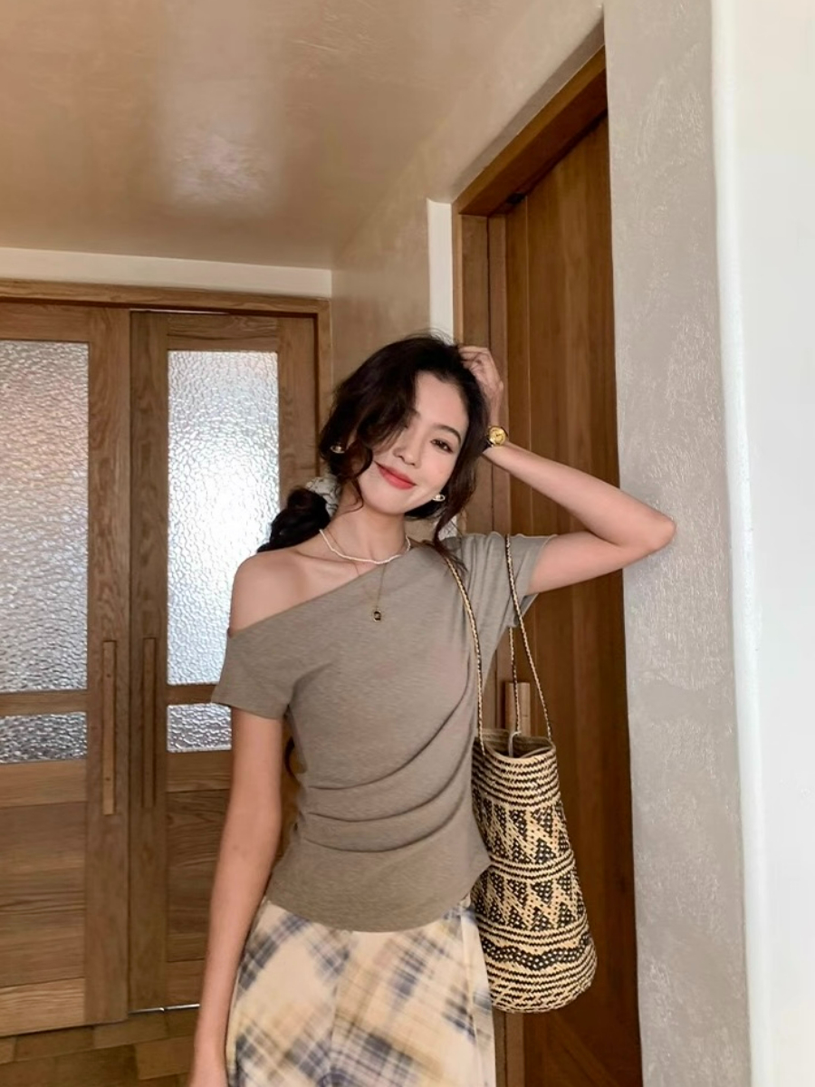 Leen One Shoulder Knit Top