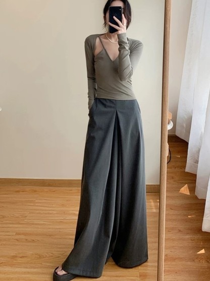 Yanelis Culottes -The Black Bow-