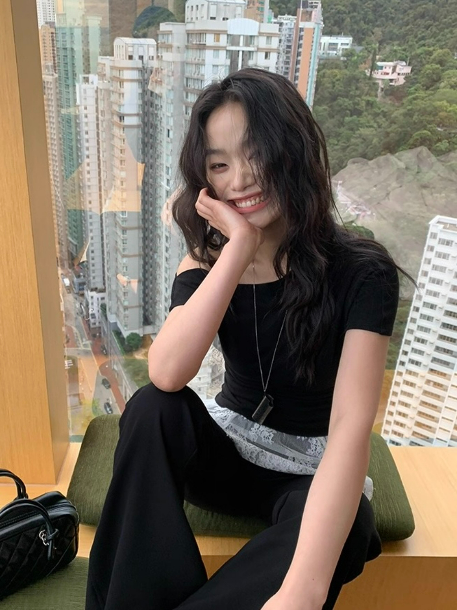 Leen One Shoulder Knit Top