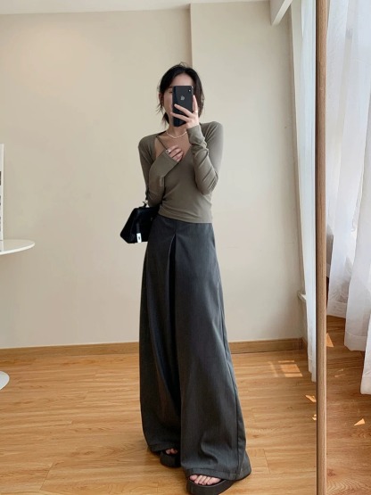 Yanelis Culottes -The Black Bow-