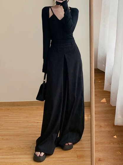 Yanelis Culottes -The Black Bow-
