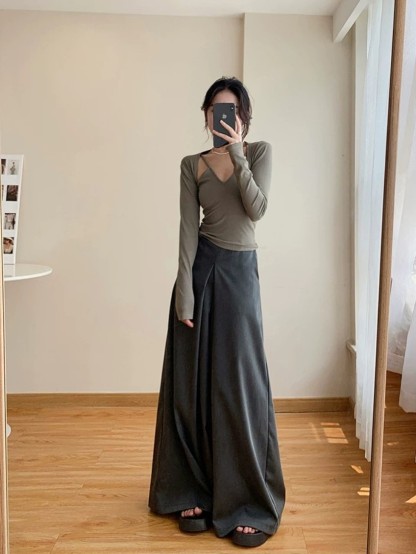 Yanelis Culottes -The Black Bow-